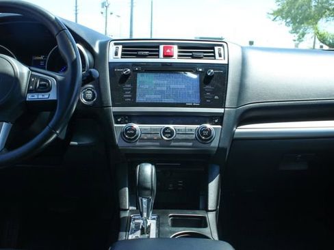 Used 2017 Subaru Outback 2.5i Limited AWD/4WD image 18