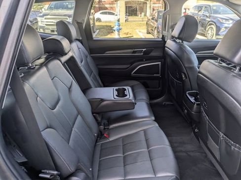 Used 2022 Kia Telluride EX w/ Towing Package image 34