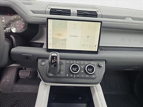 New 2025 Land Rover Defender 110 S image 21