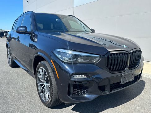 Used 2020 BMW X5 M50i w/ Premium Package AWD/4WD image 5