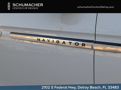 New 2026 Lincoln Navigator Premiere AWD/4WD image 10