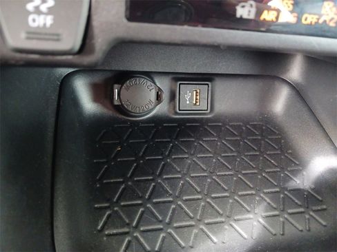 Used 2024 Toyota RAV4 XLE image 25