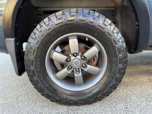 Used 2015 Nissan Titan PRO-4X w/ Pro-4x Luxury Package AWD/4WD image 18