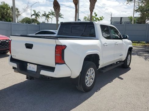 Used 2024 Toyota Tacoma SR5 AWD/4WD image 5