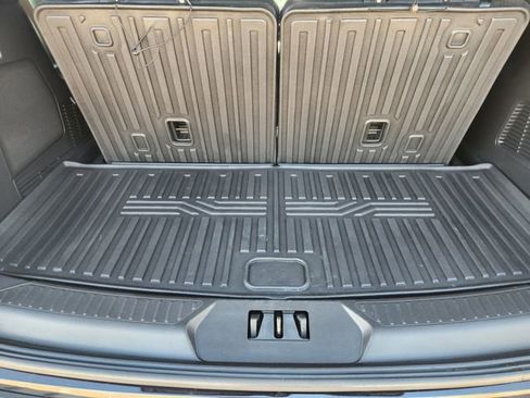 Used 2025 Ford Explorer ST-Line w/ Premium Package image 33