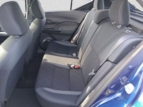 Used 2020 Nissan Kicks SV image 10