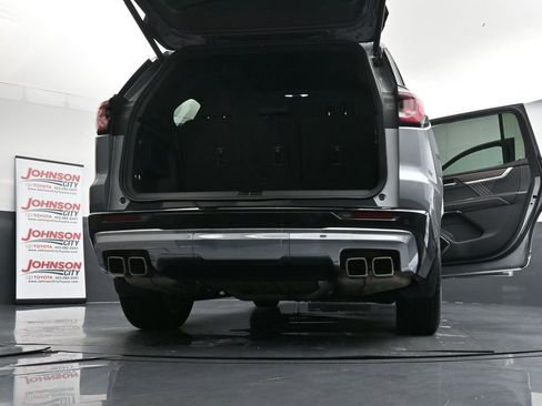 Used 2024 GMC Acadia Denali w/ LPO, Roadside Safety Package image 49