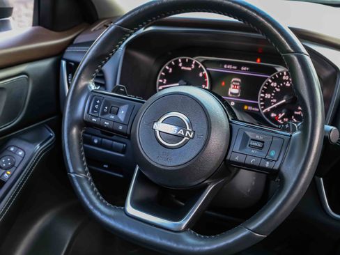 Used 2023 Nissan Rogue SV w/ SV Premium Package AWD/4WD image 14
