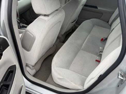 Used 2009 Chevrolet Impala LT FWD image 14