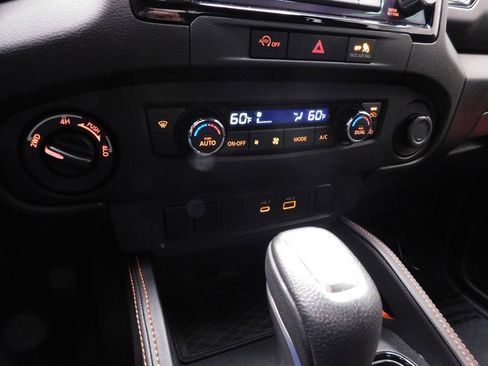 Used 2024 Nissan Frontier PRO-4X w/ Off-Road Protection Package image 23