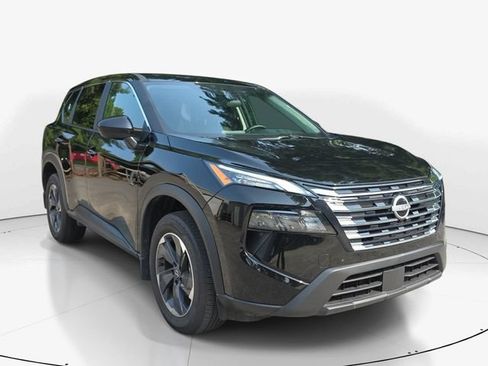 Used 2026 Nissan Rogue SV FWD image 3