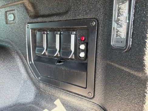 Used 2025 GMC Sierra EV Denali AWD/4WD image 57
