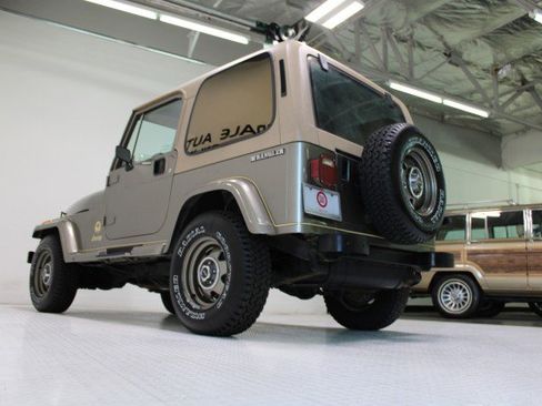 Used 1989 Jeep Wrangler Sahara image 55