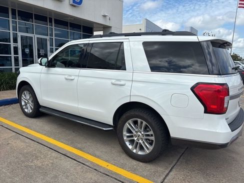 Used 2022 Ford Expedition XLT AWD/4WD image 11