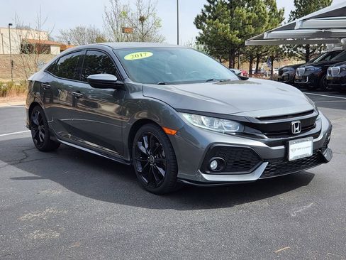 Used 2017 Honda Civic Sport image 4