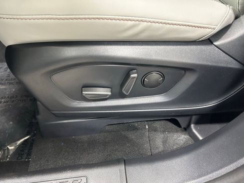 New 2026 Ford Explorer Active w/ Active Comfort Package image 10