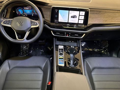 New 2026 Volkswagen Atlas SEL image 12