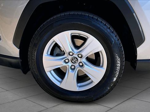 Used 2019 Toyota RAV4 XLE image 11