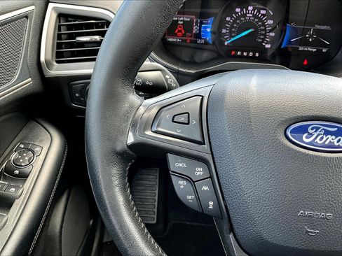Used 2022 Ford Edge SEL w/ Convenience Package AWD/4WD image 11