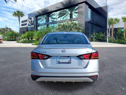 Used 2023 Nissan Altima 2.5 SV image 4