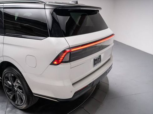 New 2026 Lincoln Navigator Black Label AWD/4WD image 34