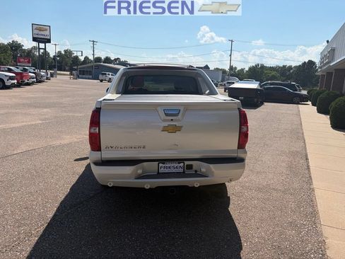 Used 2013 Chevrolet Avalanche LTZ AWD/4WD image 4