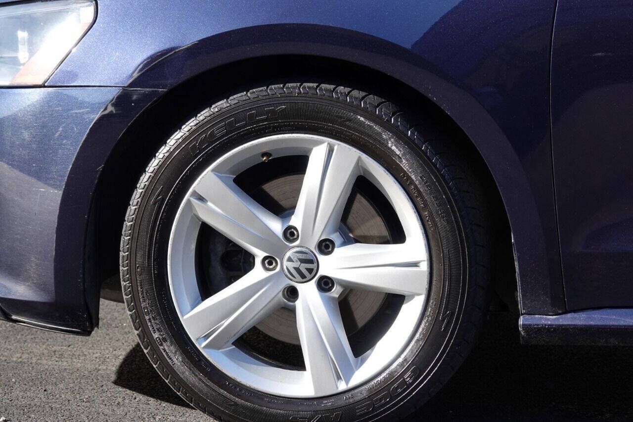 Used 2012 Volkswagen Passat 2.5 SE FWD image 41