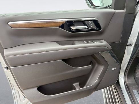 New 2026 Chevrolet Tahoe High Country AWD/4WD image 17
