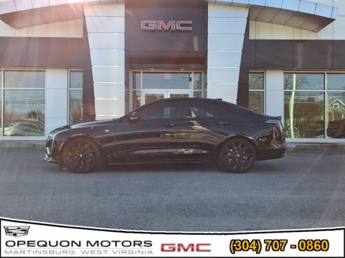 Used 2022 Cadillac CT4 Sport image 3