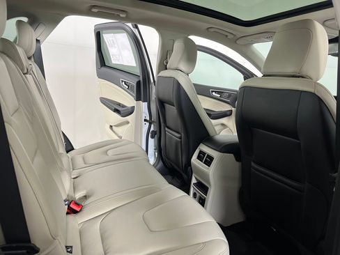 Used 2021 Ford Edge Titanium w/ Class II Trailer Tow Package AWD/4WD image 12