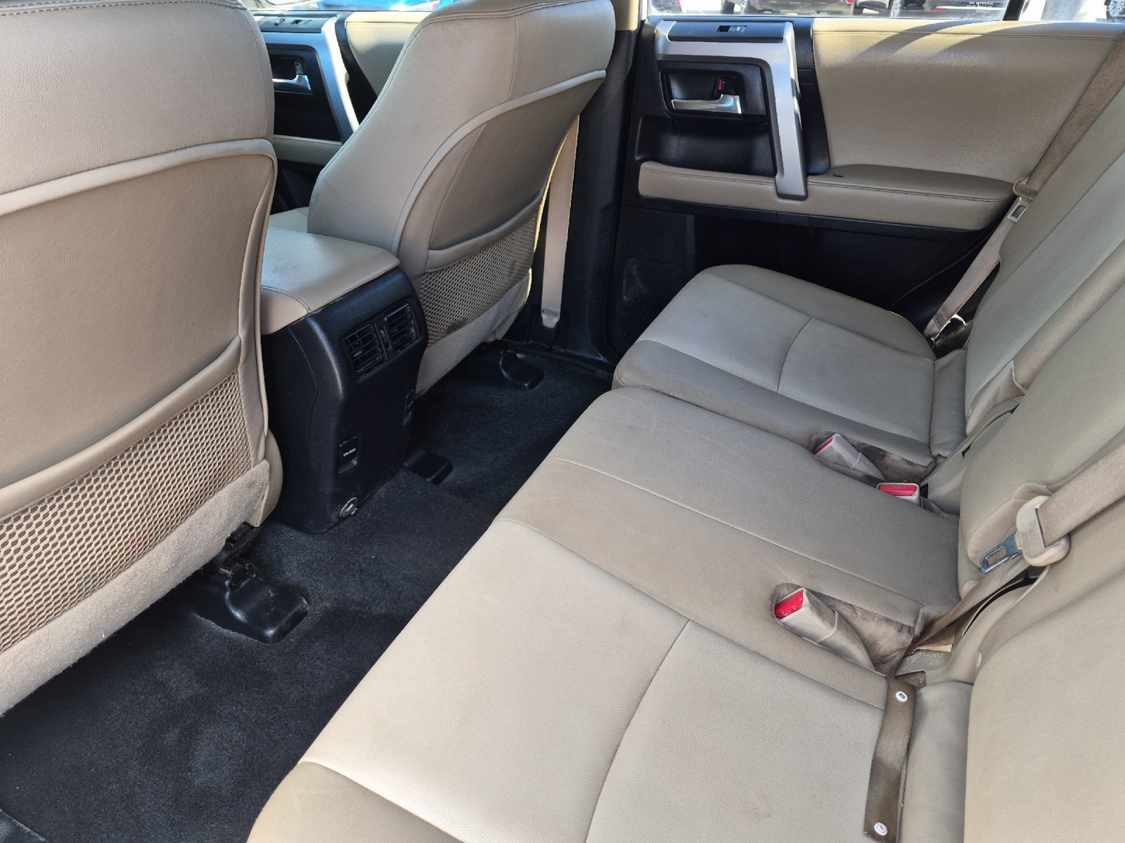 Used 2018 Toyota 4Runner SR5 Premium RWD image 11