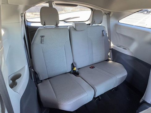 Certified 2024 Toyota Sienna LE image 14