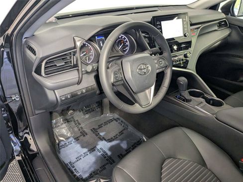 Used 2024 Toyota Camry SE FWD image 11