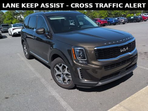 Used 2022 Kia Telluride EX FWD image 3