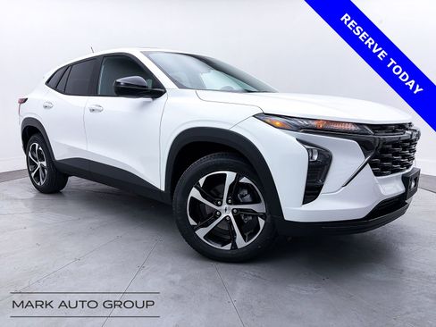 Used 2024 Chevrolet Trax RS w/ Sunroof Package image 1