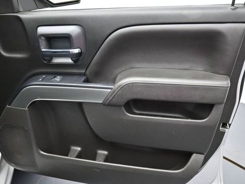 Used 2018 Chevrolet Silverado 1500 LT RWD image 32