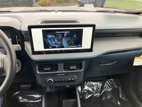 New 2025 Ford Maverick XL image 22