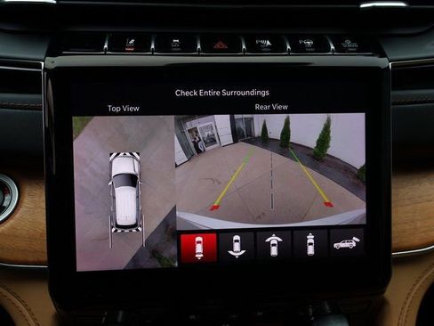 Used 2023 Jeep Grand Cherokee Summit AWD/4WD image 27