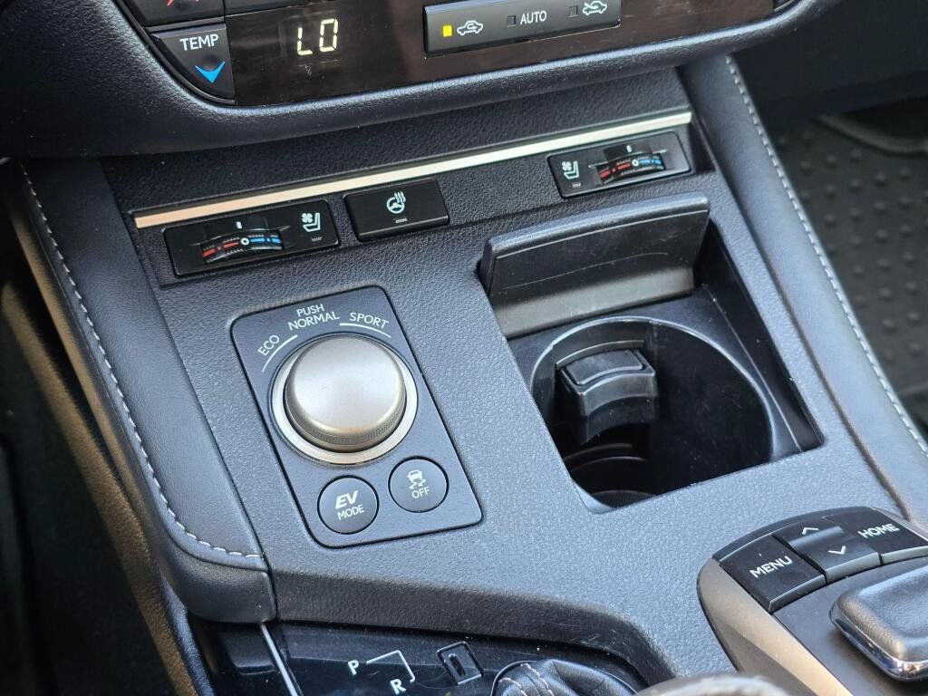Used 2016 Lexus ES 300h w/ Navigation System Package FWD image 25