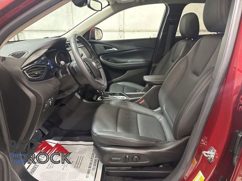 Used 2022 Buick Encore GX Essence w/ Experience Buick Package image 9