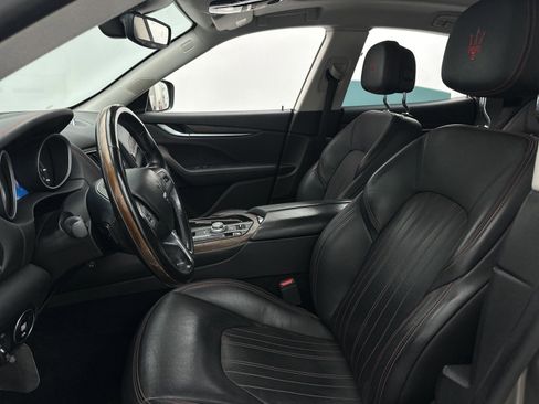 Used 2018 Maserati Levante GranLusso image 15
