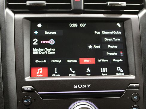 Used 2018 Ford Fusion Titanium image 15