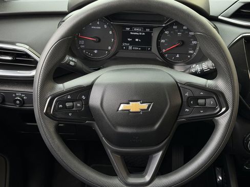 Used 2023 Chevrolet TrailBlazer LT w/ Convenience Package AWD/4WD image 13