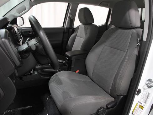 Used 2023 Toyota Tacoma SR AWD/4WD image 5