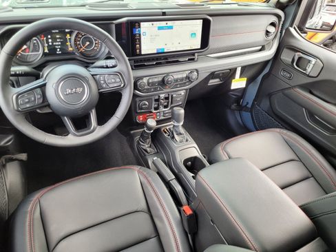 New 2025 Jeep Gladiator Rubicon w/ Convenience Group image 4