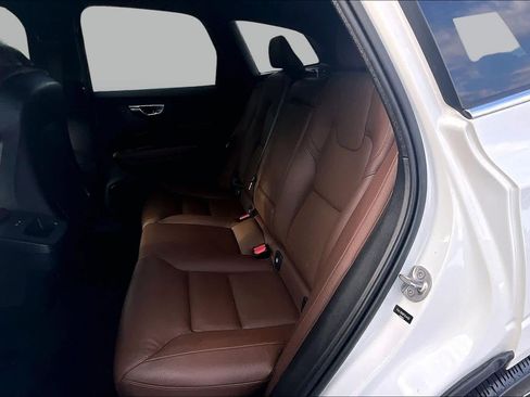 Used 2023 Volvo XC60 B5 Plus w/ Climate Package AWD/4WD image 21