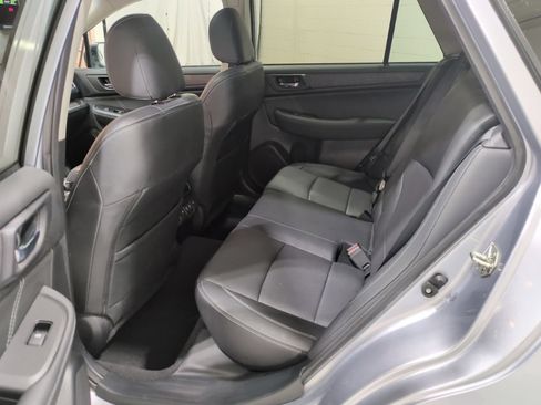 Used 2019 Subaru Outback 2.5i Limited w/ Popular Package #2 AWD/4WD image 14