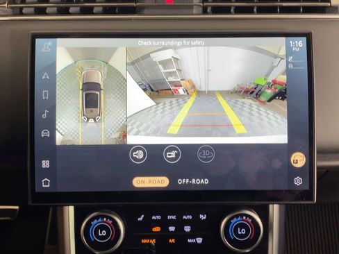 Used 2023 Land Rover Range Rover SE image 22