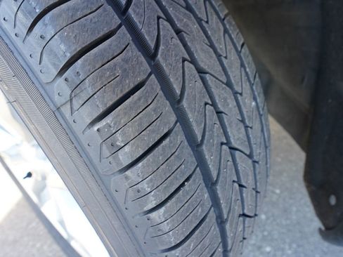 Used 2024 Honda CR-V EX-L image 31