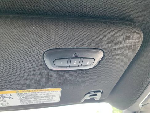 Used 2023 Jeep Wagoneer L Series II AWD/4WD image 23